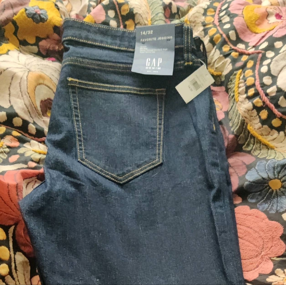 Woman's Gap Jeggings